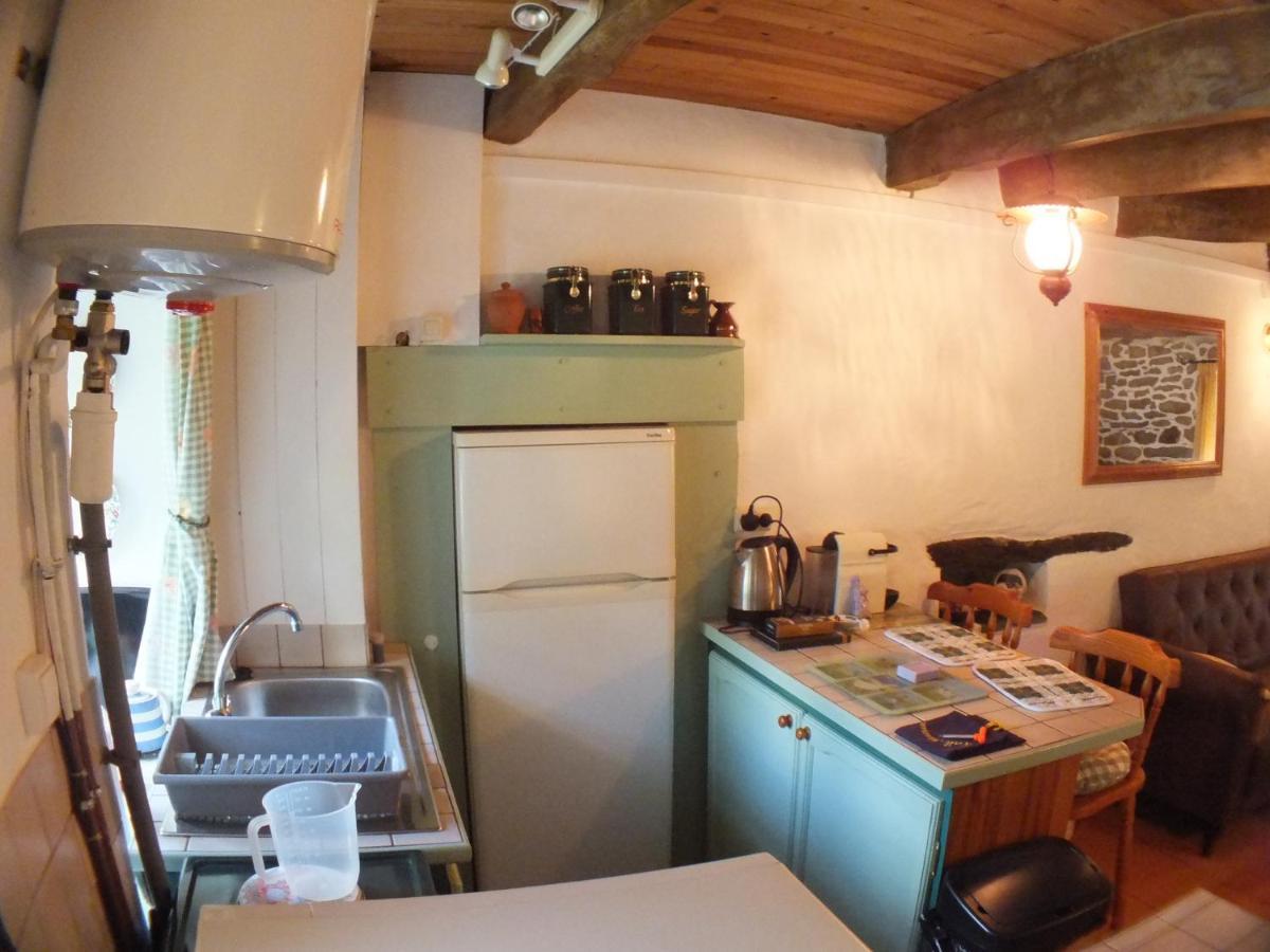 La Maison De Poupee Berrien Exterior foto